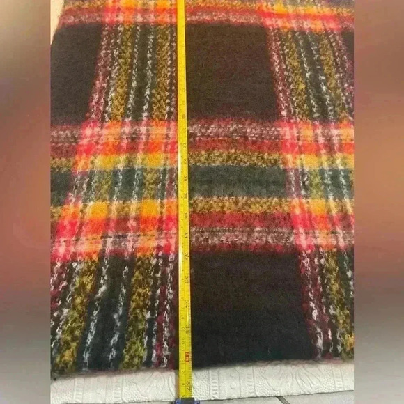 Plaid Pattern Oversized Scarf / Shawl / Wrap with Fringe NWT - Picture 9 of 9